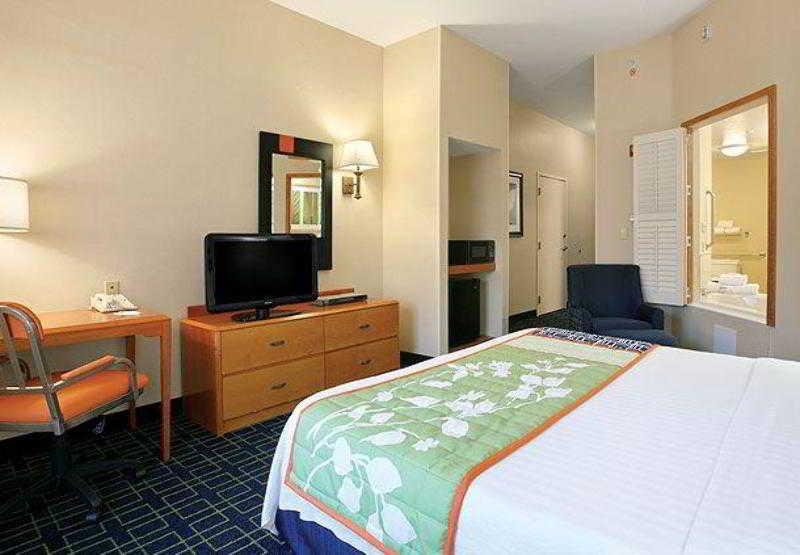 Comfort Inn & Suites Akron South Bilik gambar